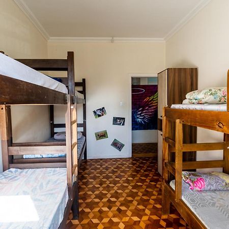 Capivara'S Hostel Куритиба Экстерьер фото